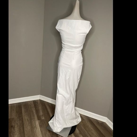 NWT Chiara Boni La Petite Robe Melania Off-The-Shoulder Cutout Sheath Dress $995 - Picture 7 of 8